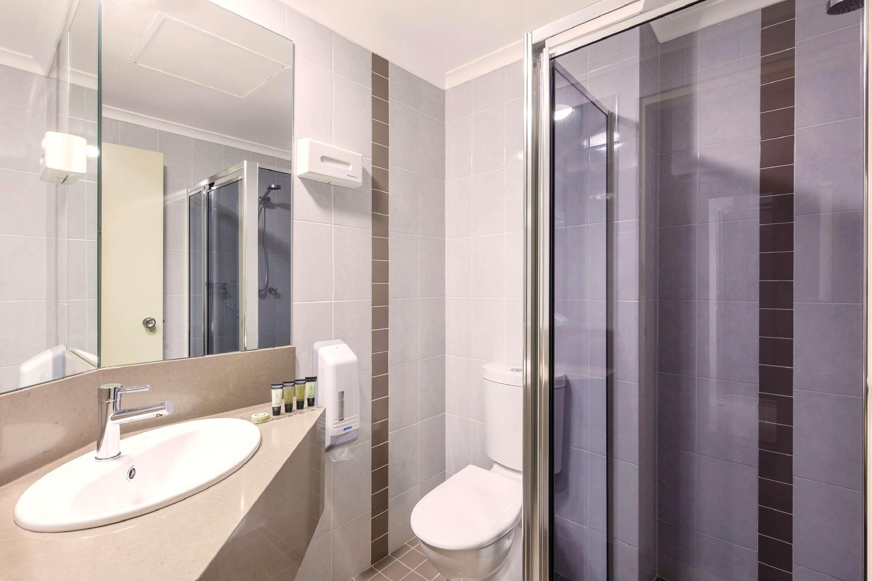 Garden City Hotel, Best Western Signature Collection Canberra Bagian luar foto