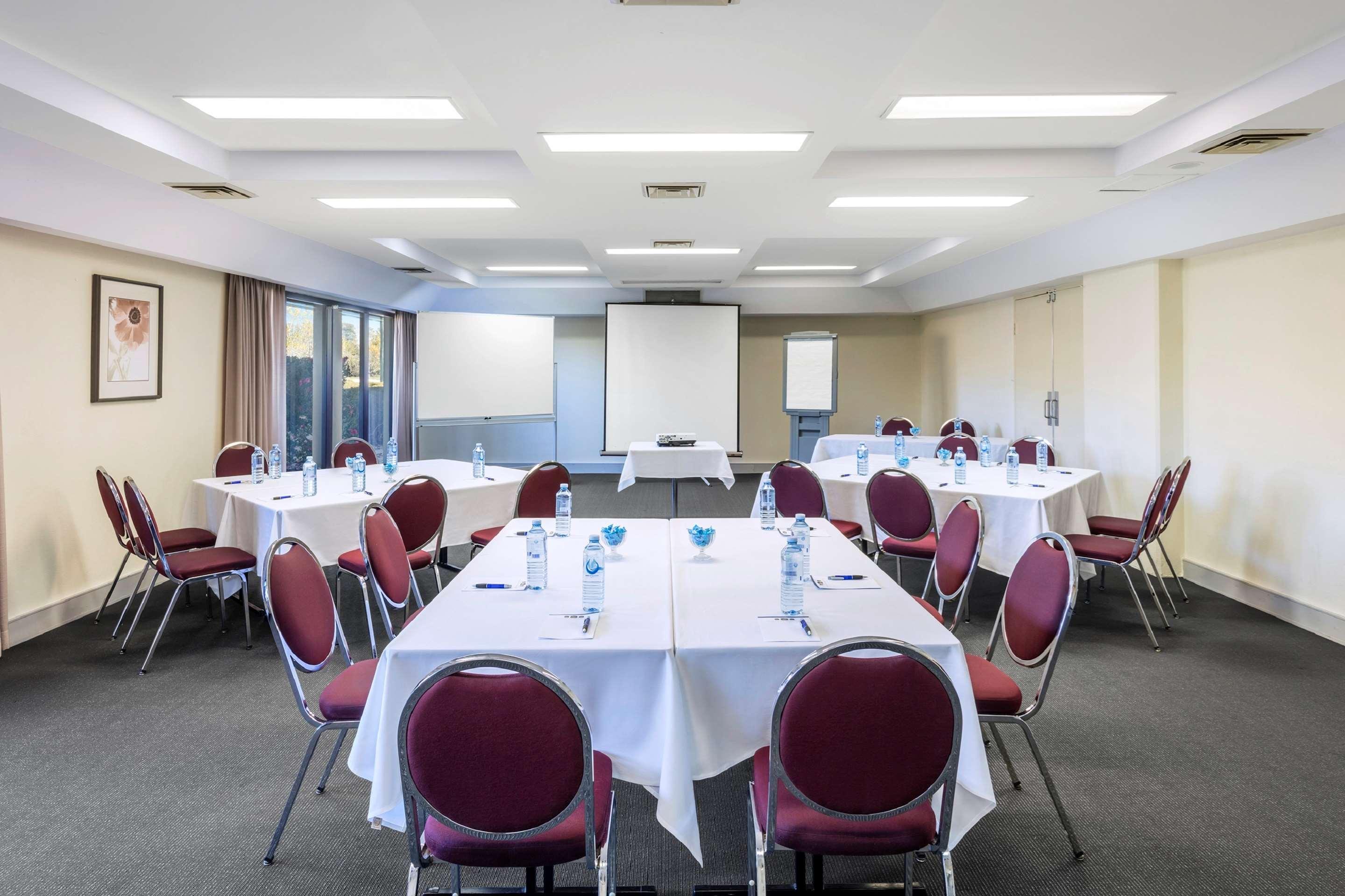 Garden City Hotel, Best Western Signature Collection Canberra Bagian luar foto