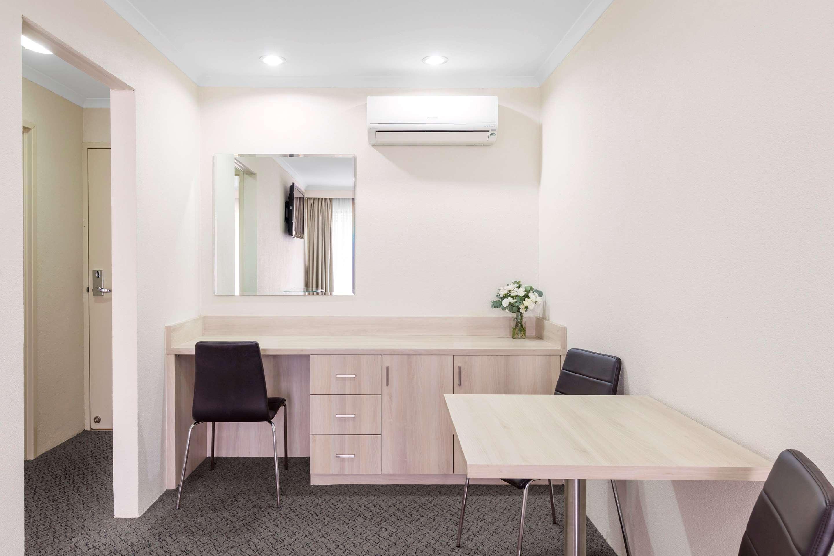 Garden City Hotel, Best Western Signature Collection Canberra Bagian luar foto