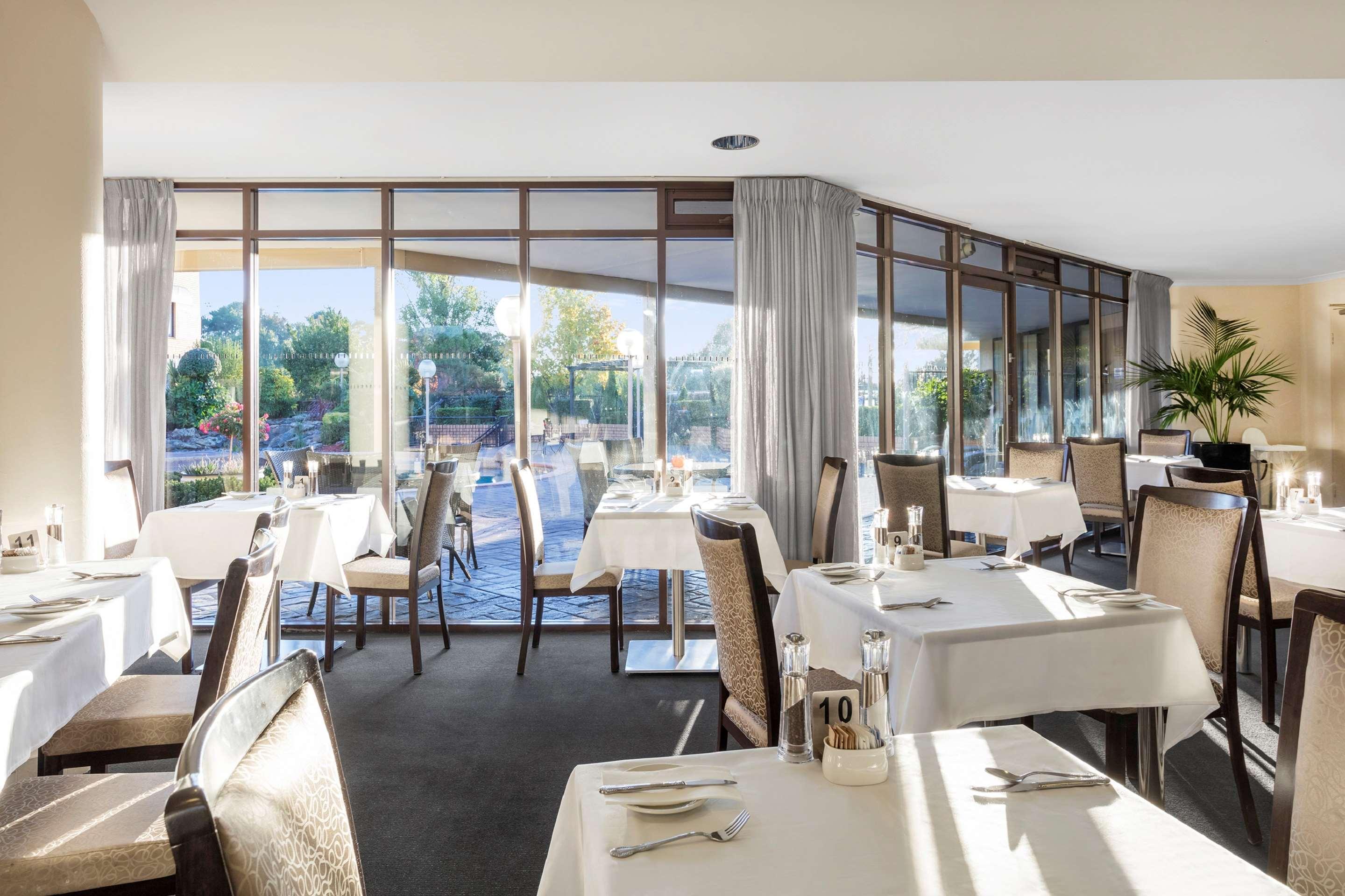 Garden City Hotel, Best Western Signature Collection Canberra Bagian luar foto