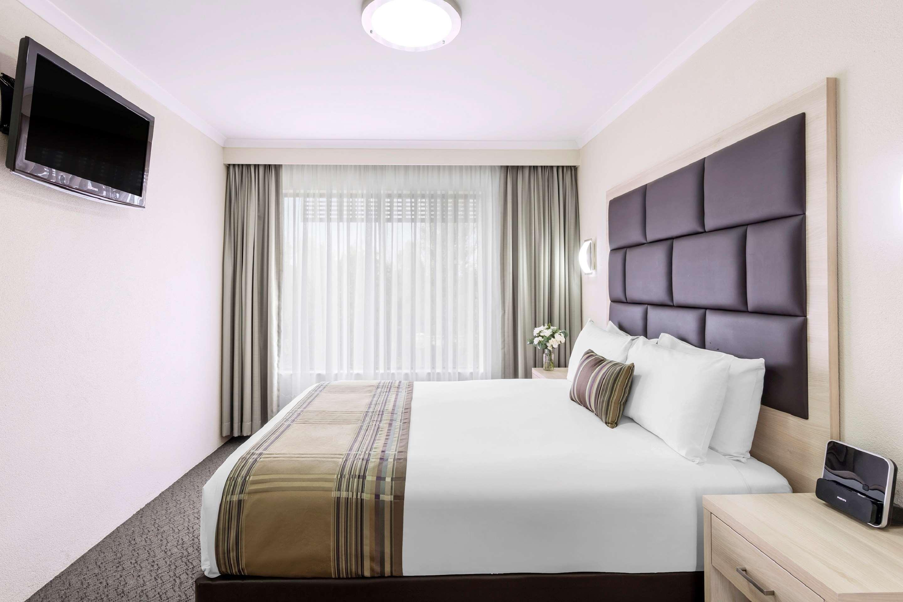 Garden City Hotel, Best Western Signature Collection Canberra Bagian luar foto
