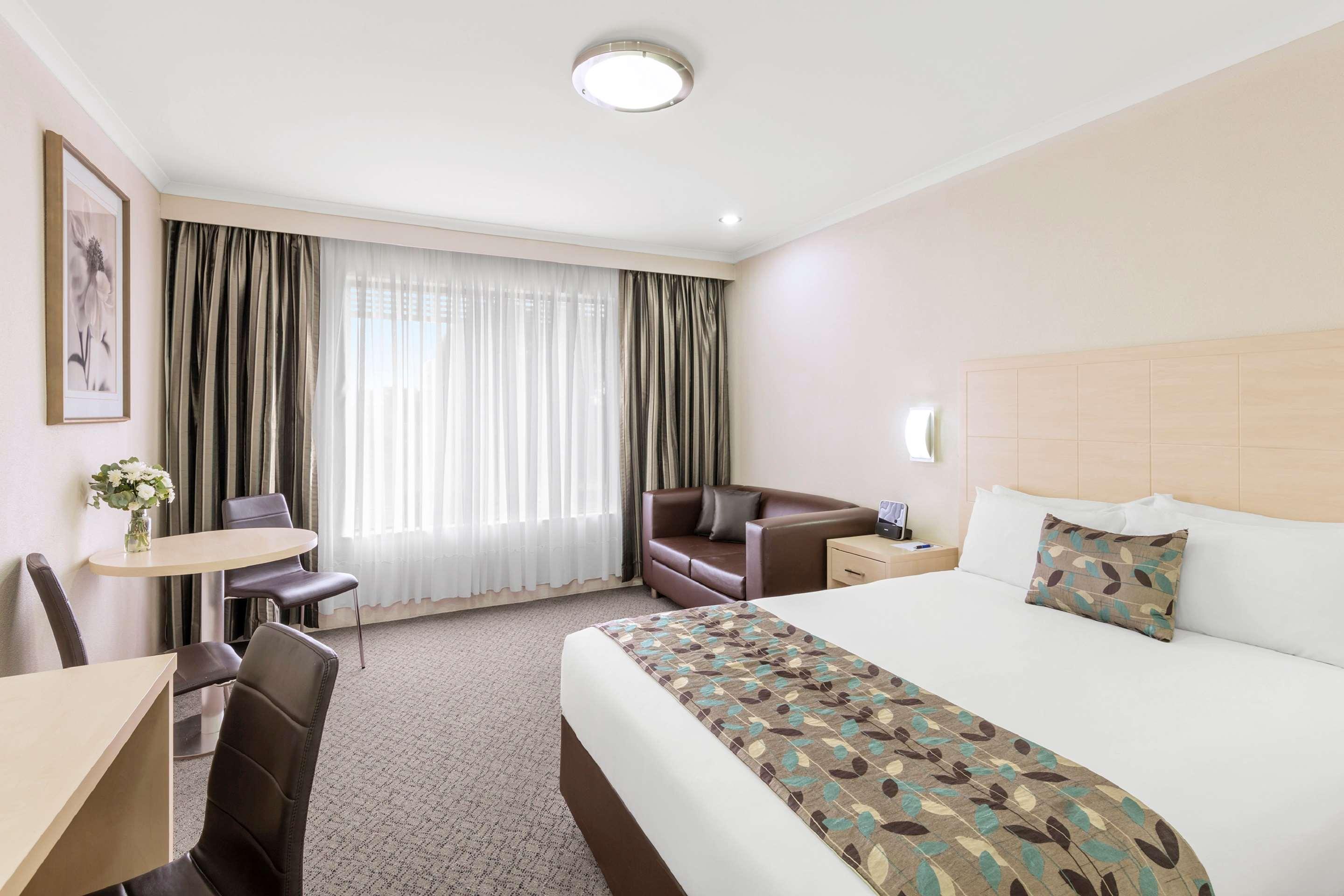 Garden City Hotel, Best Western Signature Collection Canberra Bagian luar foto