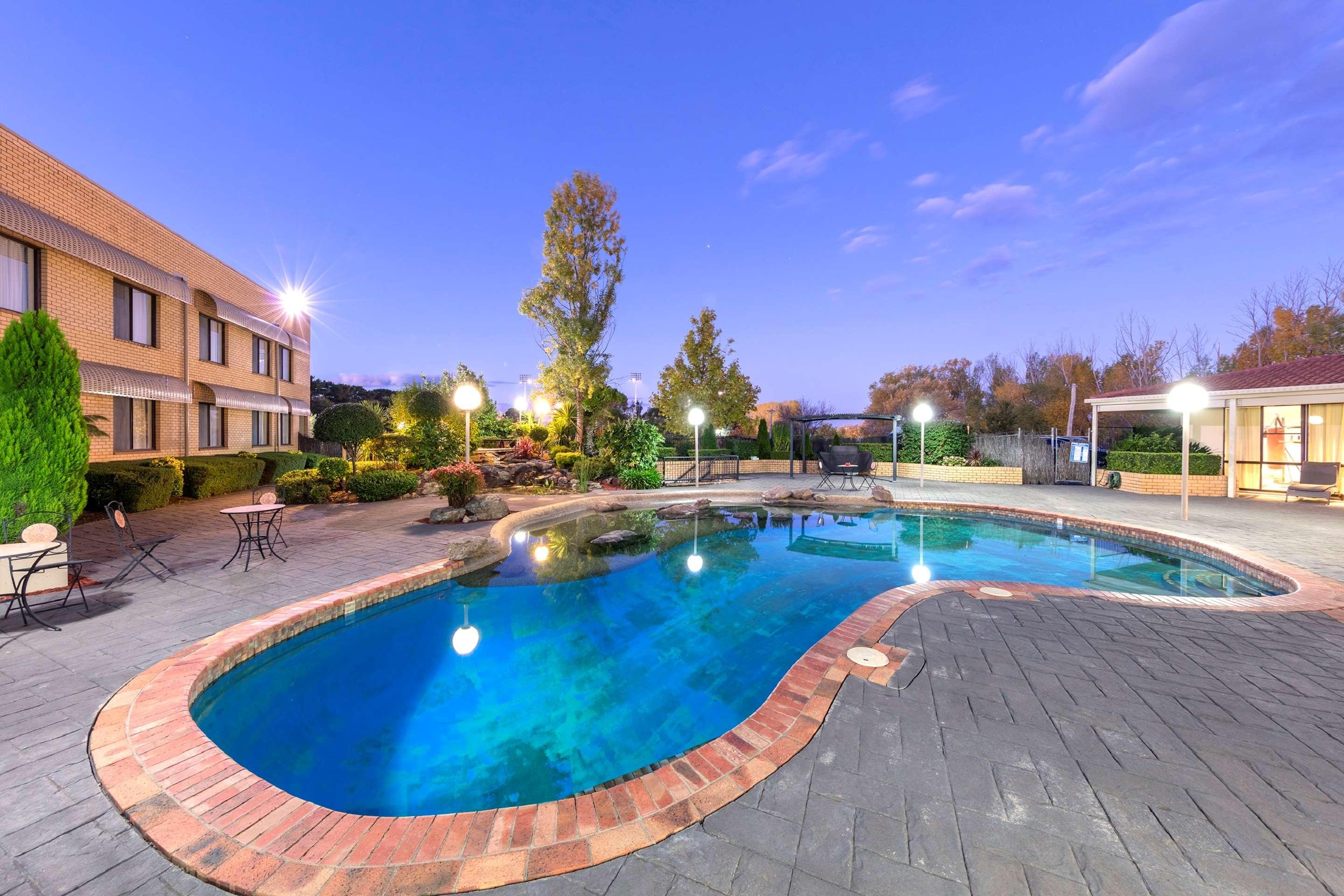 Garden City Hotel, Best Western Signature Collection Canberra Bagian luar foto