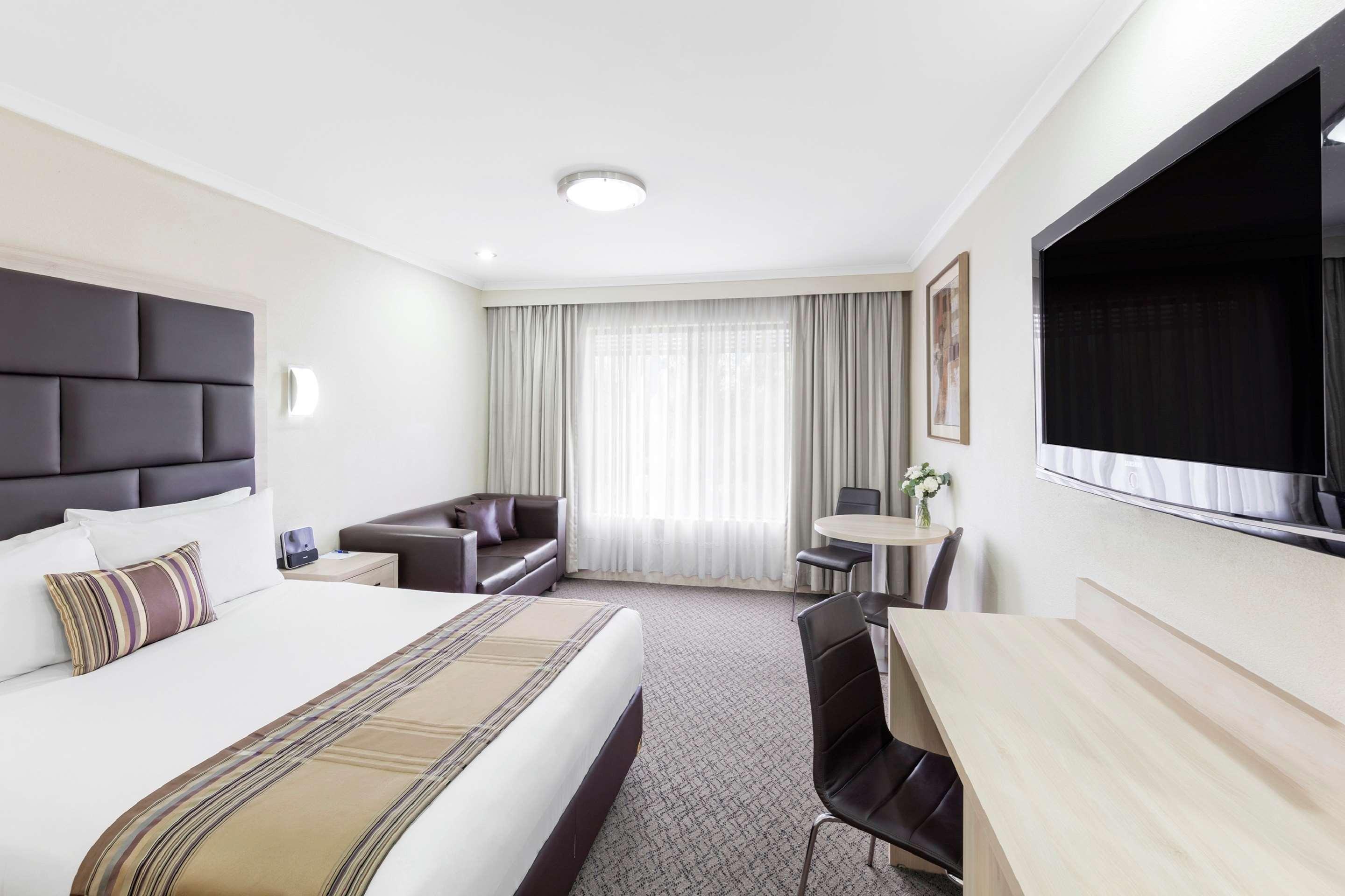 Garden City Hotel, Best Western Signature Collection Canberra Bagian luar foto