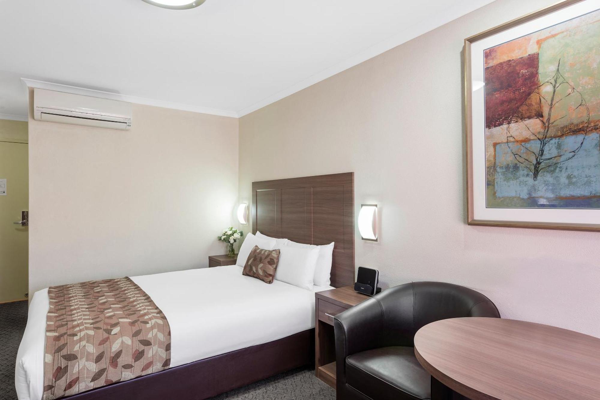 Garden City Hotel, Best Western Signature Collection Canberra Bagian luar foto