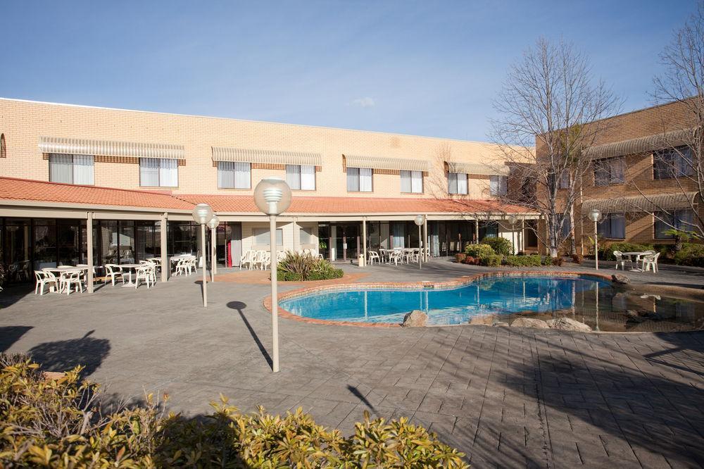 Garden City Hotel, Best Western Signature Collection Canberra Bagian luar foto
